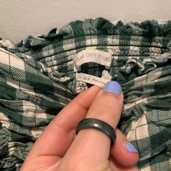 Urban Outfitters Green Gingham Tie Crop Top - Picture 2 of 6